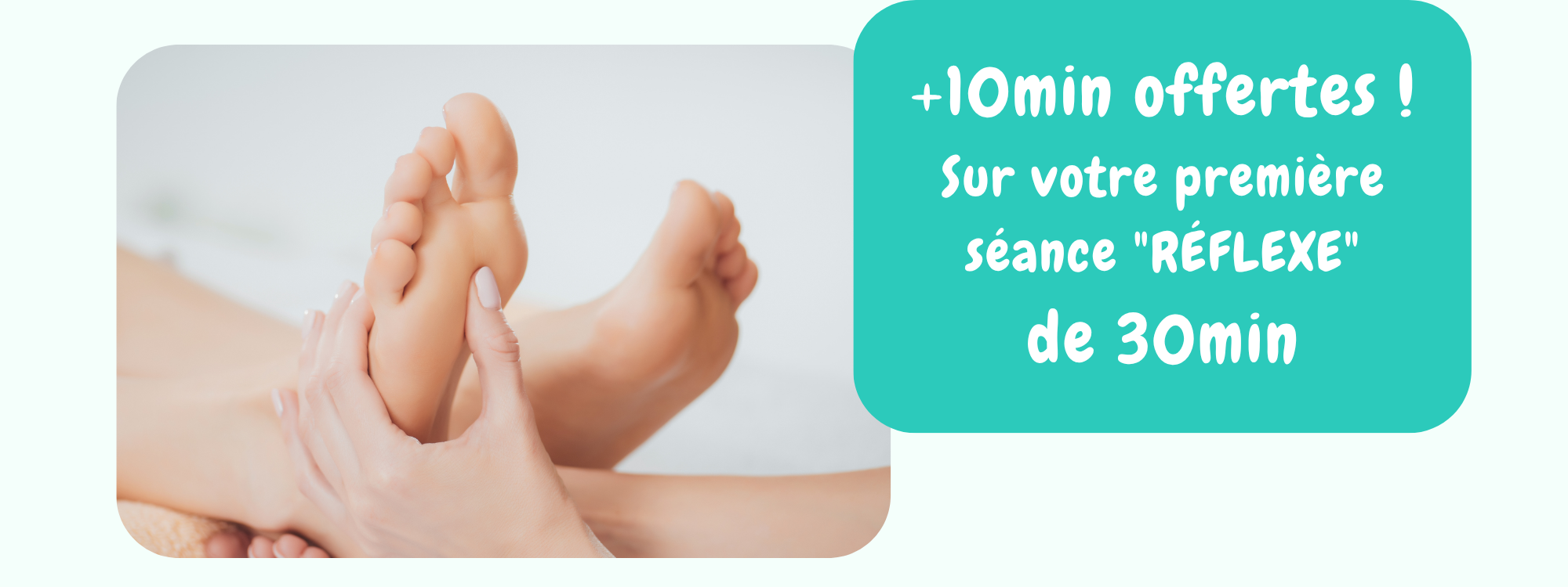 des pieds nus avec un massage précis